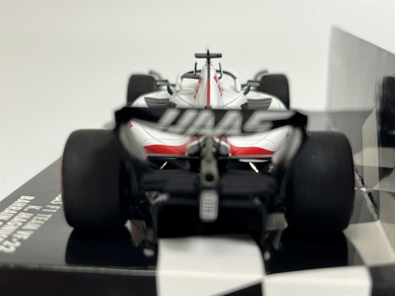 Minichamps Kevin Magnussen Haas F1 Team VF-22 Bahrain GP 2022 1:43 Scale 417220120