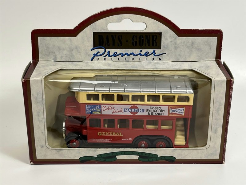 MCSlots Karrier E6 Trolley Bus Martini Premier Collection Days Gone Lledo 41004D B3