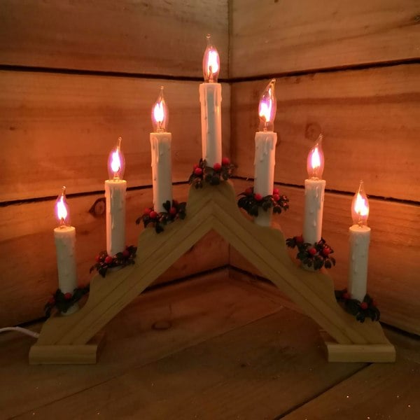 Samuel Alexander 40cm Premier Christmas Candlebridge with 7 Flickering Bulb in Light Wood Finish Mains Operated
