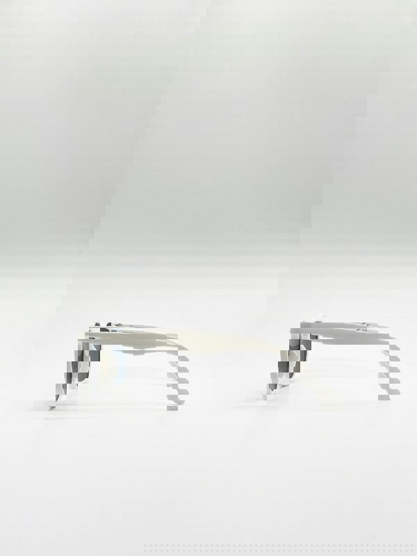 SVNX Classic Preppy Square Sunglasses With Key Hole Nosebridge