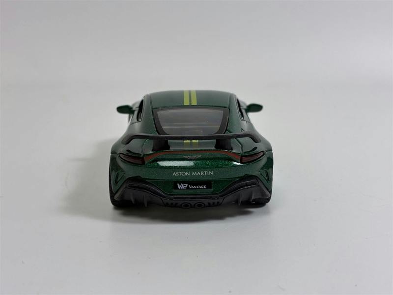 MCSlots Aston Martin V12 Green 1:43 Scale CMJ Diecast DC143AMV12GN