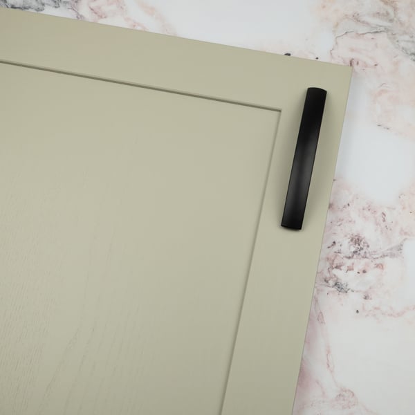 Handle & Home Matt Black Bow Cabinet Handle