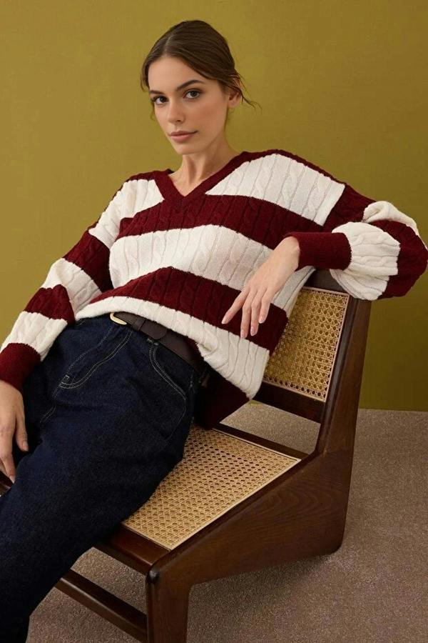 WOVCOR Soft Textured Color Blocking Knit Sweater