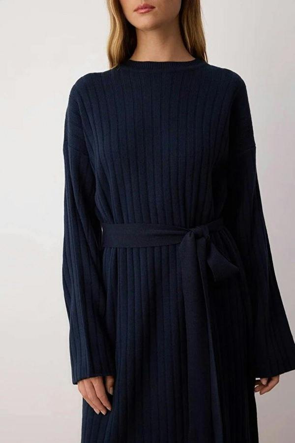 WOVCOR Ribbed Knitted Dress with Belt Detail