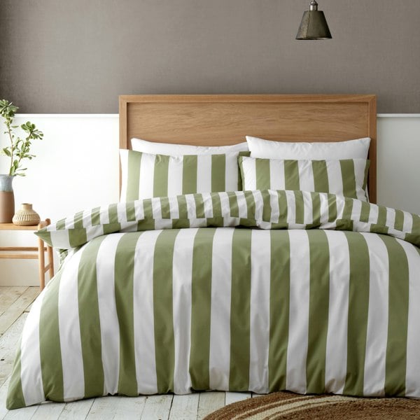 Catherine Lansfield Cove Stripe Reversible Duvet Cover Set