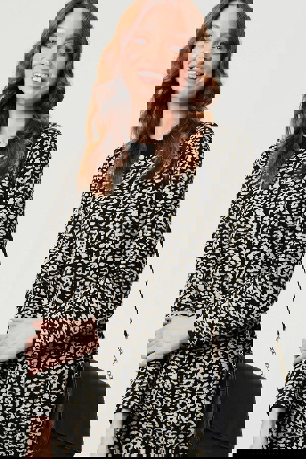 Black | Animal Print Short Knit Shift Dress
