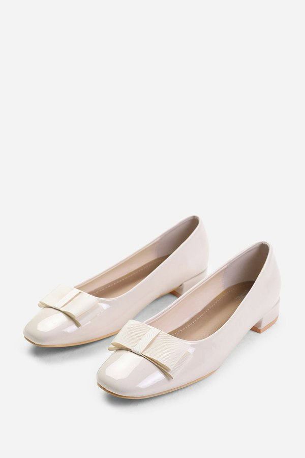 Where's That From Canada Wide Fit Pump With Bow Detail in Cream Patent