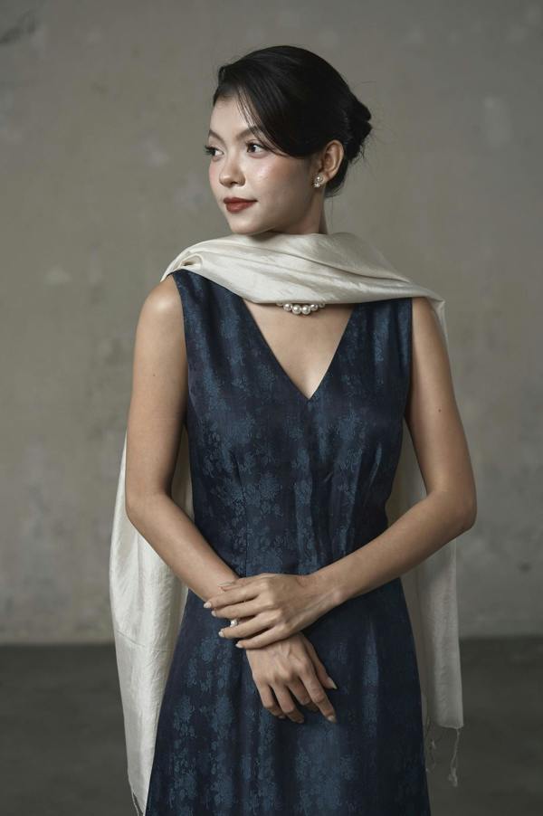 Oyster Silk Scarf – Hand-Dyed Mulberry Silk, Wedding & Bridal Wrap