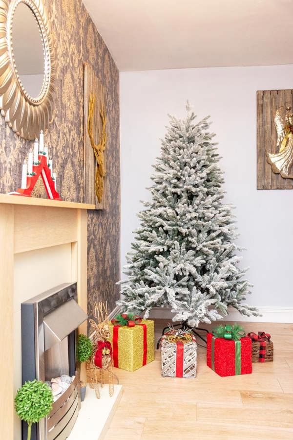 6ft to 7ft Frosted Snow Flocked Green Oregon Pine Artificial Christmas Trees with Hinged Branches image 3