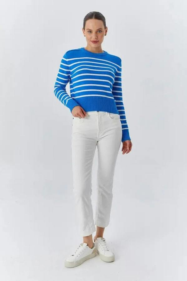 Hoxton Gal Soft-Textured Striped Knit Sweater