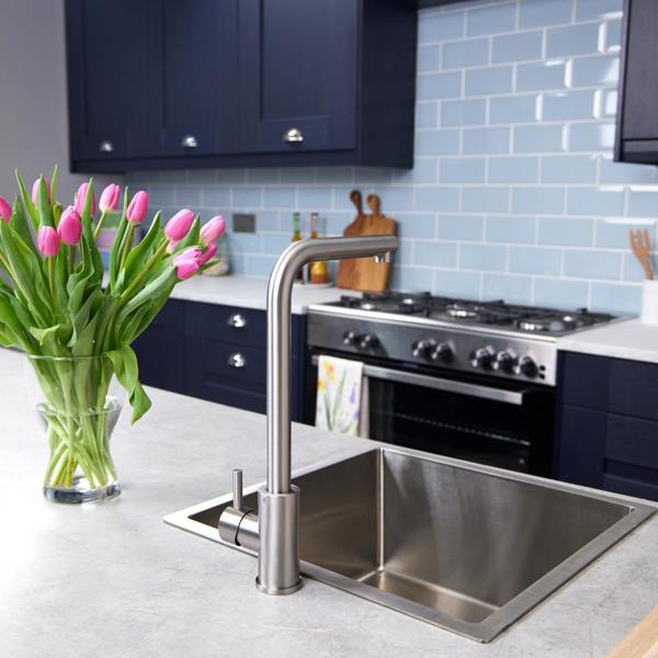 Flode Mjörn | Single Lever Kitchen Sink Mixer Tap with Swivel Spout | L Neck Design | Brushed Steel Finish