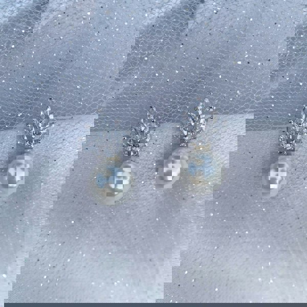 pearl small drop earrings silver vintage