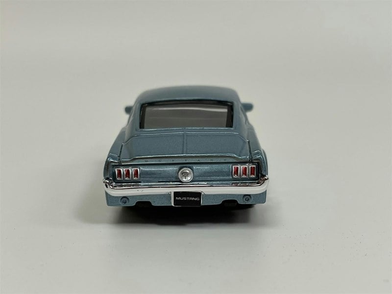 Burago Ford Mustang GT Blue 1:43 Scale - 183000