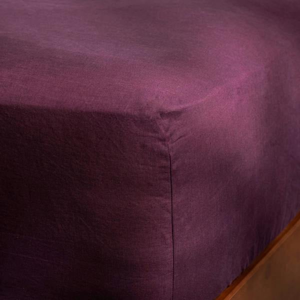 Aubergine French Linen Duvet Cover close-up detail 2 | Soak and Sleep