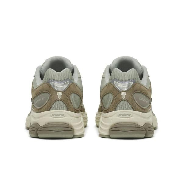 Saucony Originals Saucony Pro Grid Omni 9 Suede Trainers