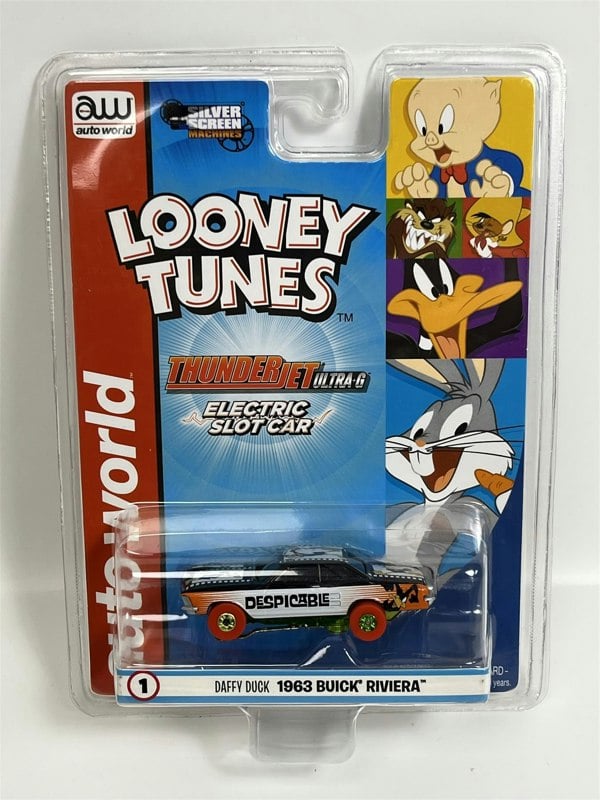 Auto World Slot Cars Daffy Duck 1963 Buick Riviera Thunderjet Ultra G HO Scale Slot Car SC363-1