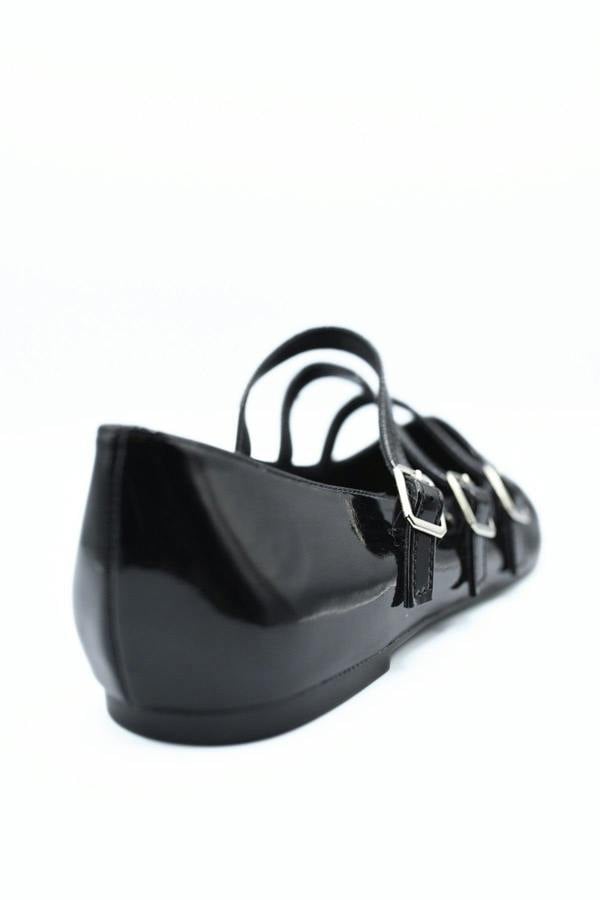 Gwen Strappy Buckle Detail Flat Shoes - Black