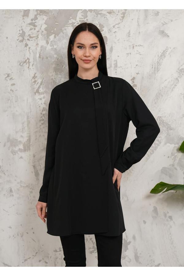 Hoxton Gal Relaxed Fit Long Sleeves Brooch Detailed Tunic in Black