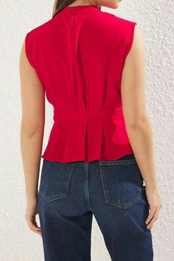 WOVCOR Woven Crew Neck Sleeveless Blouse