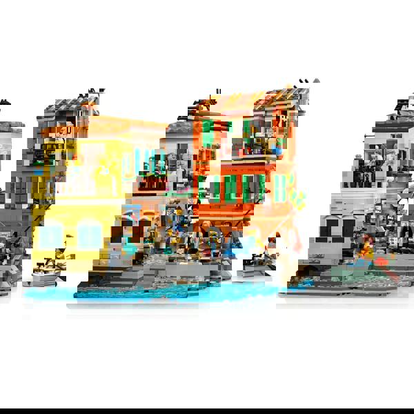 LEGO  Ideas 21359 The Italian Riviera