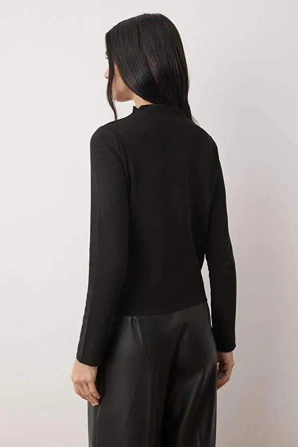 WOVCOR Accessory Detailed Wrap Long-Sleeved Knitted Blouse