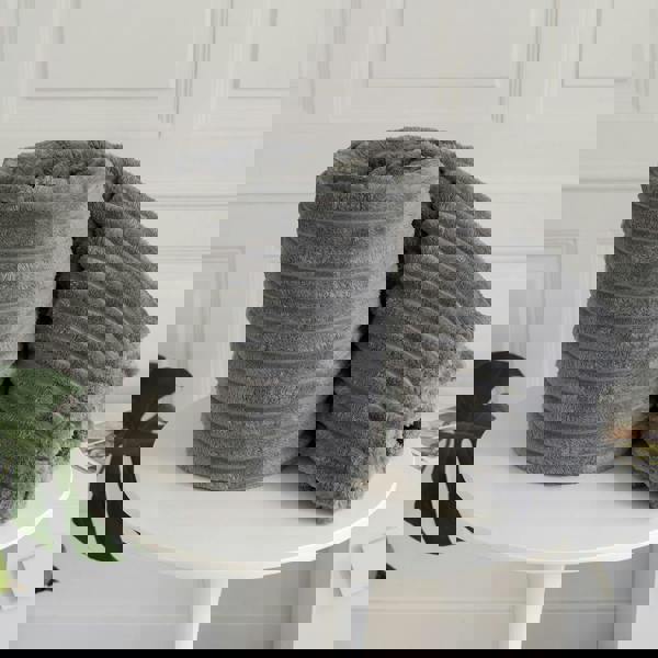 HomeSpace Direct Chunky Cord Charcoal Blanket/Throw