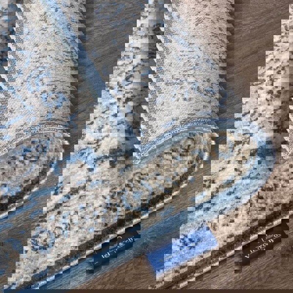 The Rugs Classic Medallion Short Pile Rug - Elegant Comfort