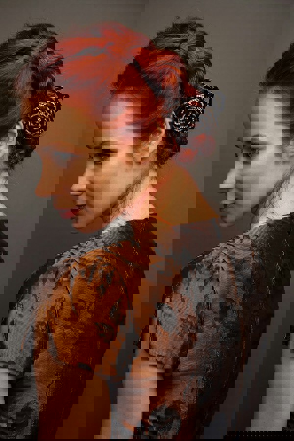 flower hair claw as wedding hair accessory