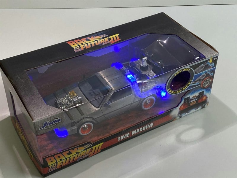 back to the future part iii delorean with lights time machine 1:24 jada 32166