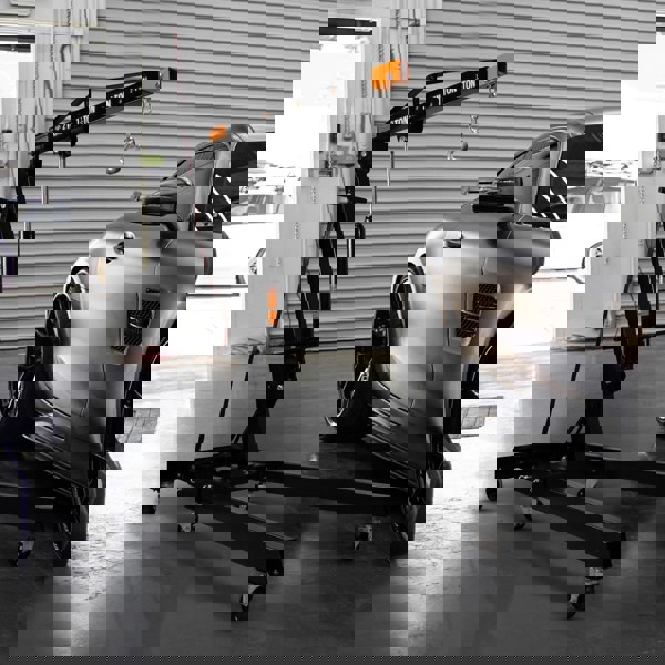 T-mech Engine Crane 2 Tonne & Load Leveller