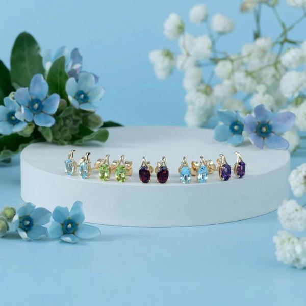 Gemondo Classic Oval Aquamarine Stud Earrings in 9ct Yellow Gold 7x5mm