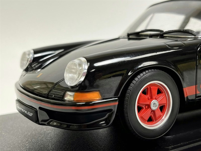 Welly 1973 Porsche 911 Carrera RS Black 1:18 Scale Welly 18044bk