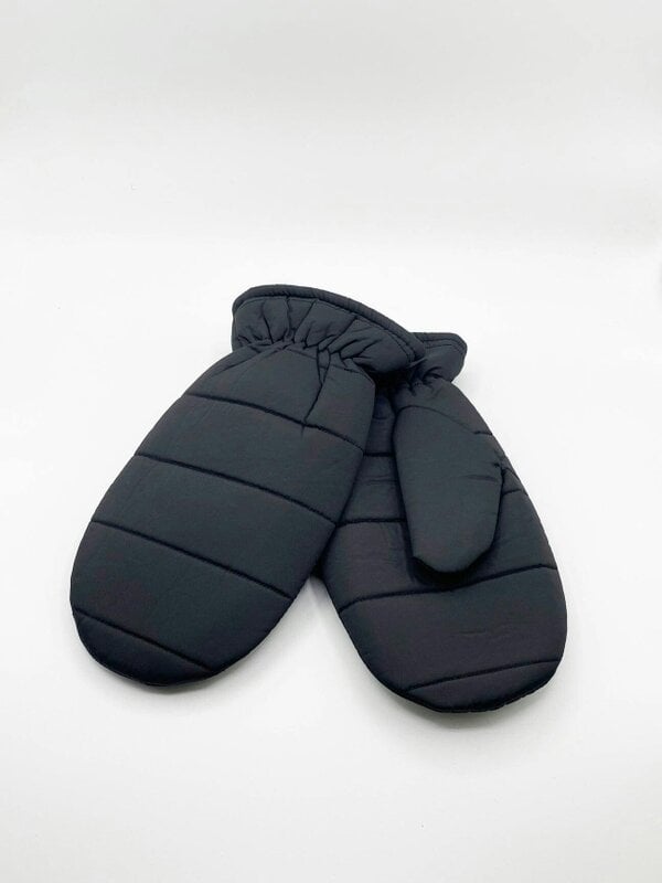 SVNX Quilted Bucket Hat & Quilted Mittens Set in Black