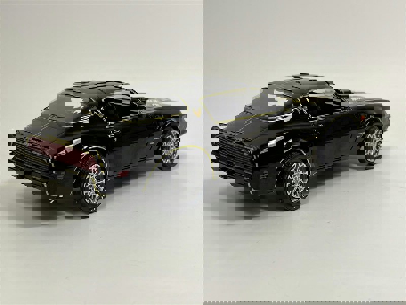 Greenlight ROCKY II 1979 Pontiac Firebird T/A 1:24 Scale 84171