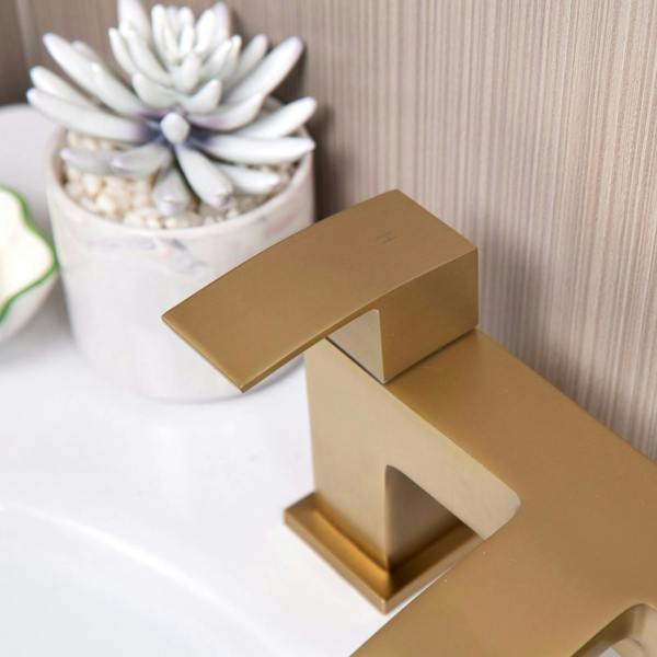 Flode Boras | Bath Filler | Brushed Brass