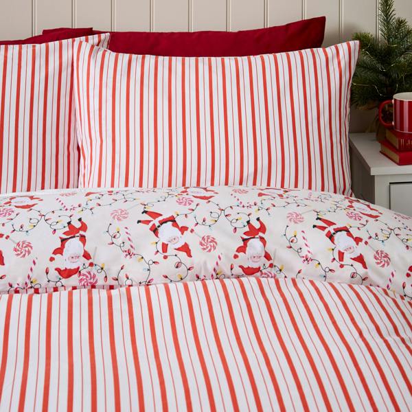 Catherine Lansfield Christmas Santas Reversible Duvet Cover Set Red