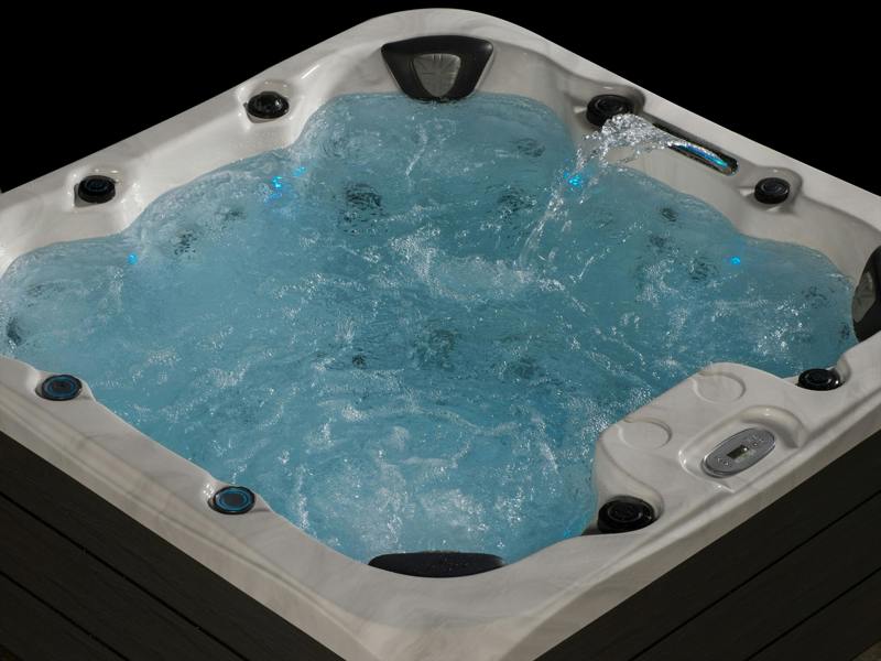 Monarch™ 6-7 Person Hot Tub