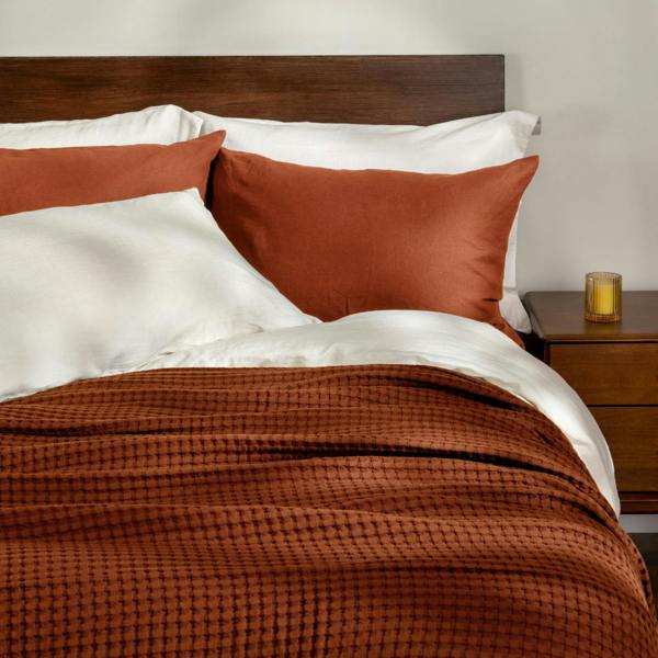Soak&Sleep Burnt Orange Waffle Cotton Bedspread