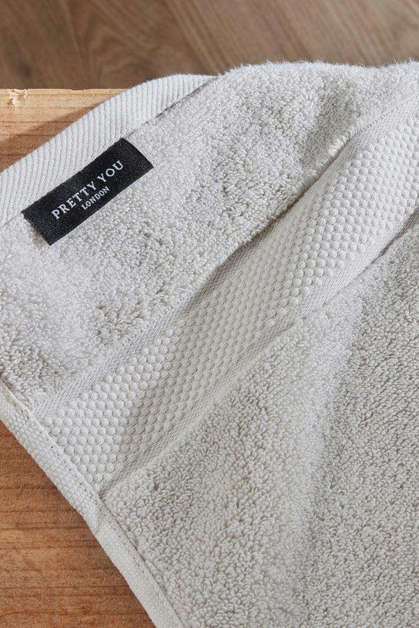 Pretty You London Bamboo Face Cloth