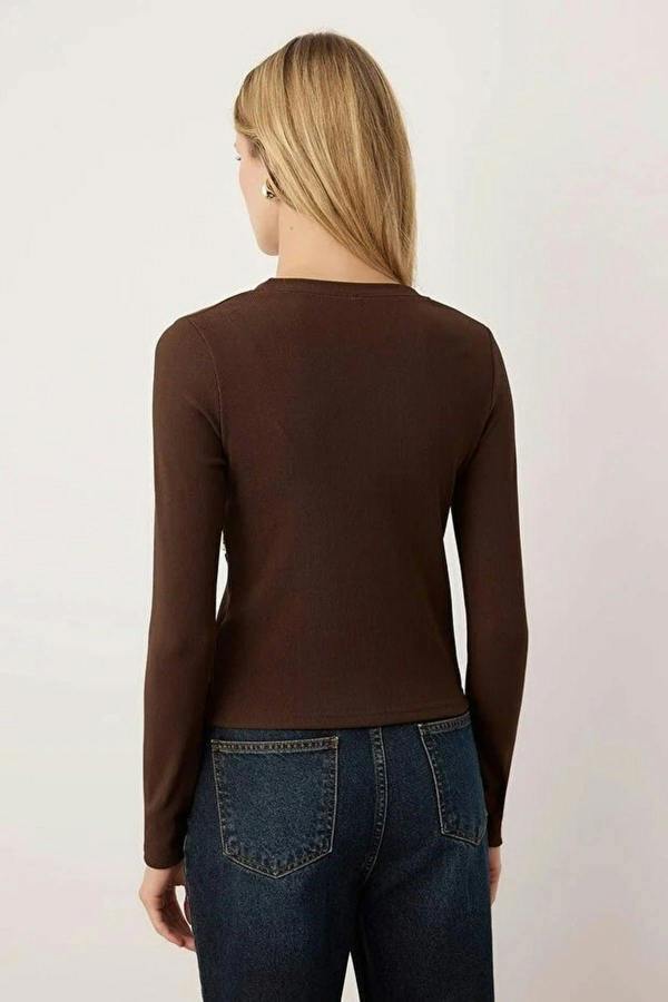 WOVCOR Flexible Knit Blouse with Accessory Detail