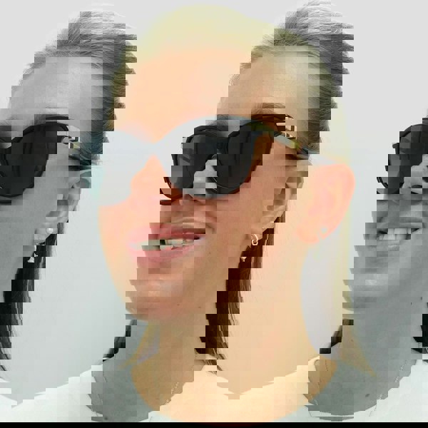 Burberry Sunglasses BE4216 3001T3 Black Grey Gradient Polarized