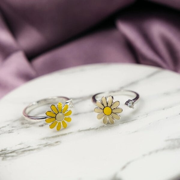 The Colourful Aura White Rotating Sunflower Meditation Fidget Daisy Dainty Floral Ring