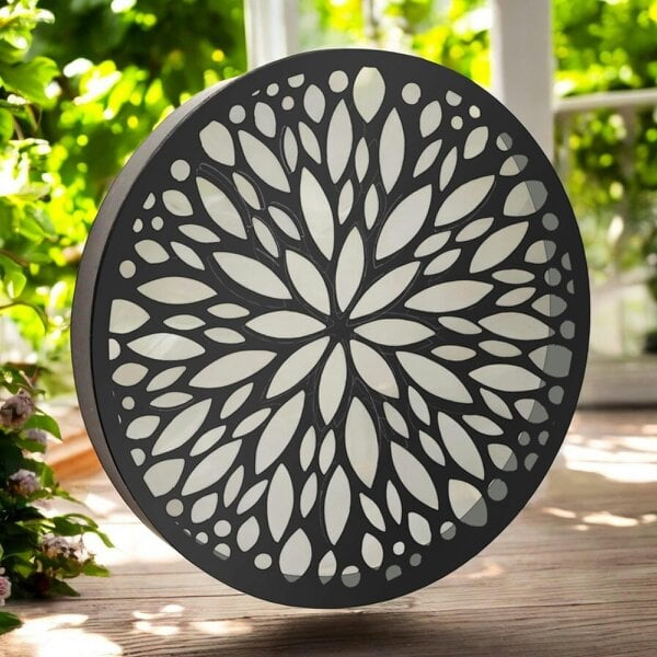 EDH Door Hardware Metal Abstract Flower Solar Wall Panel – 40 x 40 x 5 CM | Solar-Powered Outdoor Wall Art | Metal Garden Panel