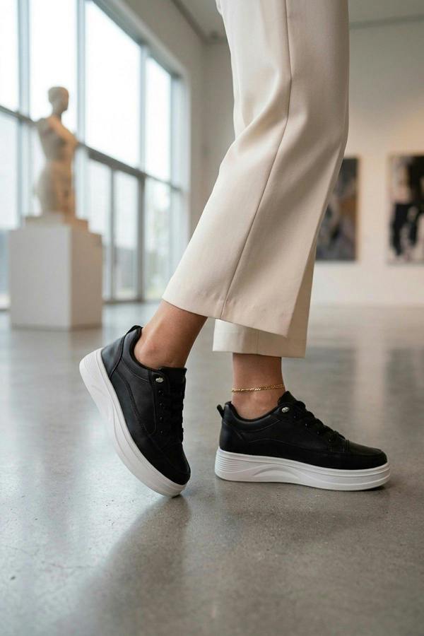 Constance Chunky Sole Lace Up Trainers - Black