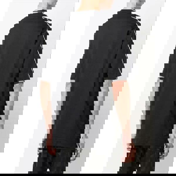 Fendi Logo Embossed Crewneck T-Shirt   in  Black