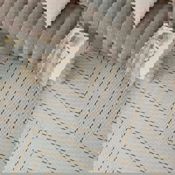 Geometric Living Room rug, gold-cream colours, stain-resistant and non-shedding