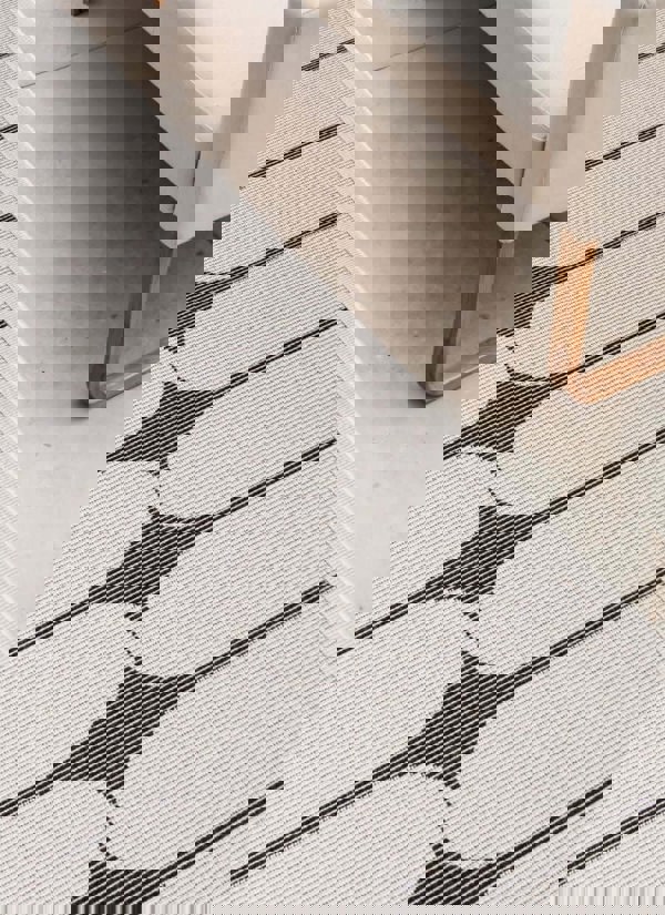 The Rugs Reversible Weatherproof Indoor-Outdoor Rug