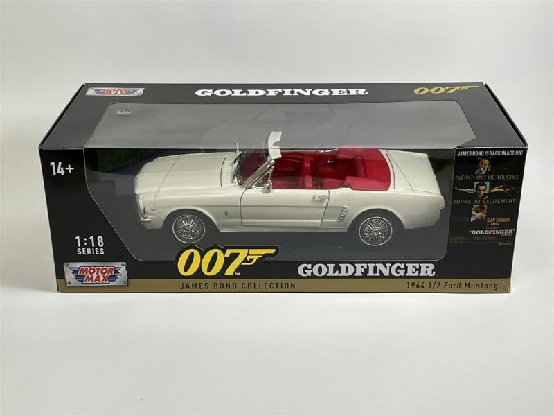 Motor Max James Bond 007 Goldfinger 1964 Ford Mustang Convertible 1:18 Motor Max 79833