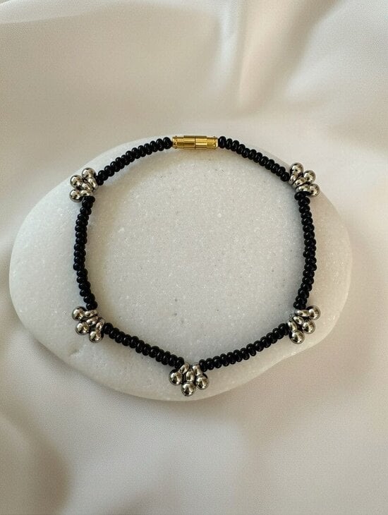 The Colourful Aura Black Round Beaded Ghungroo Charm Payal Anklet