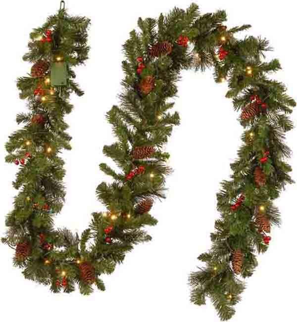 Leaper Christmas Pine Cone Vine Wreath